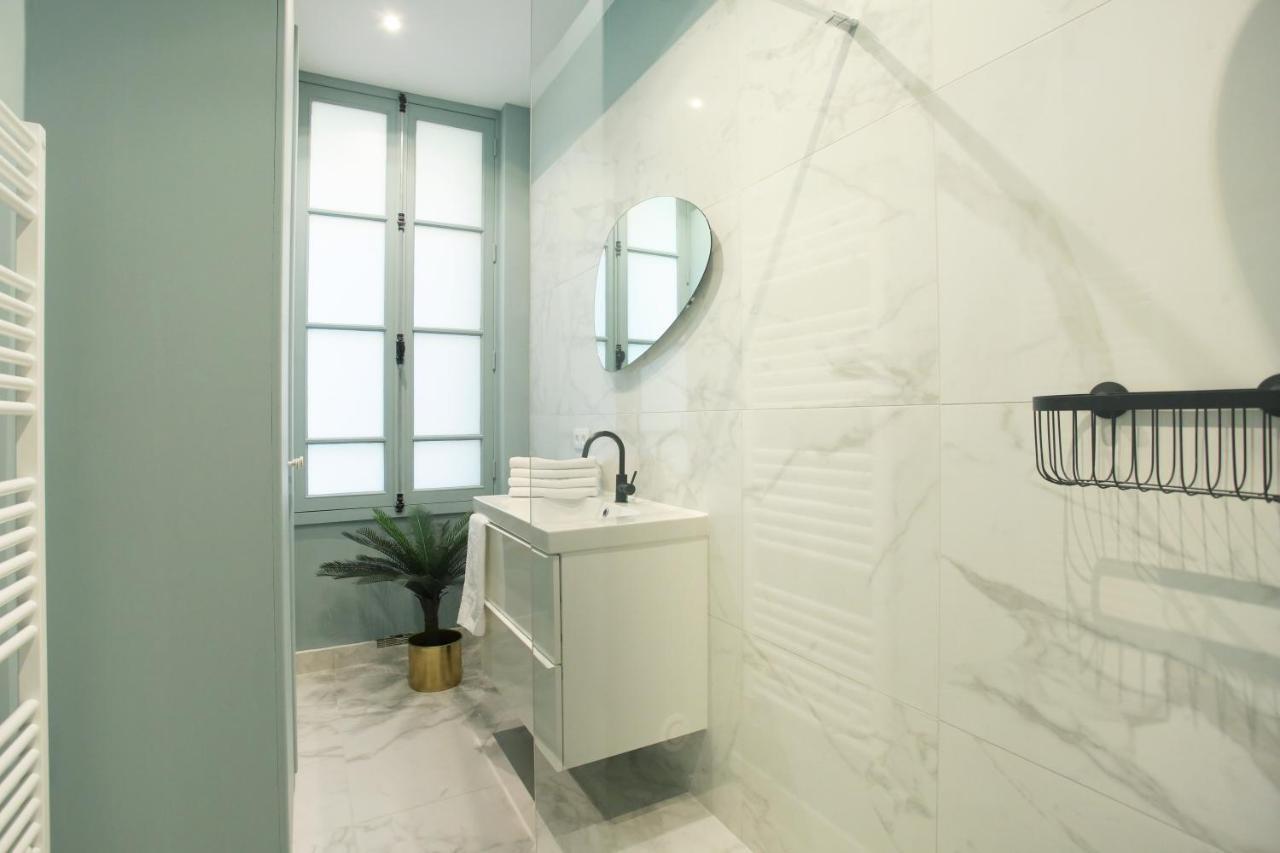 Apartment Champ De Mars - Tour Eiffel By Studio Prestige Paris Exterior photo